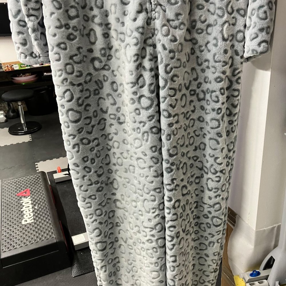 Soft fluffy onesie by Hunkemoller XL - Picture 2 of 8